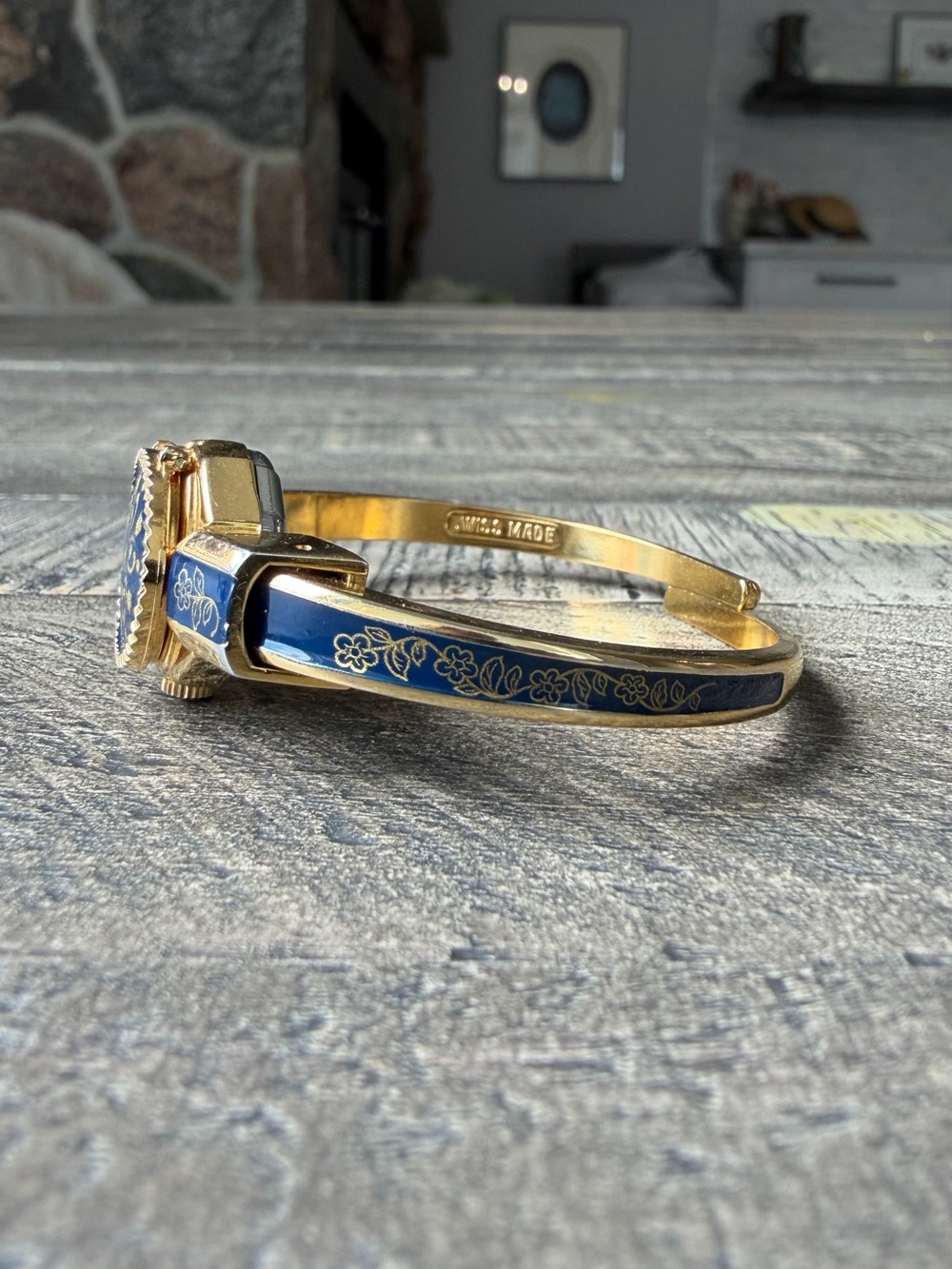 Vintage Andre Mouchet Peek-a-boo Watch - Picture 3 of 9